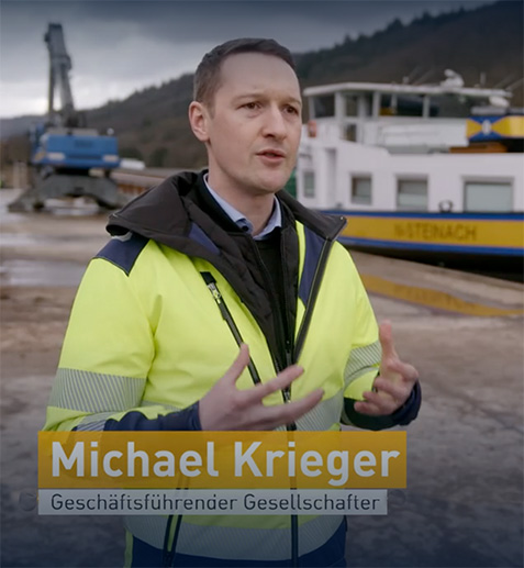 Michael Krieger, der geschäftsführende Gesellschafter der Krieger Gruppe, wird von einem Kamerateam interviewt
